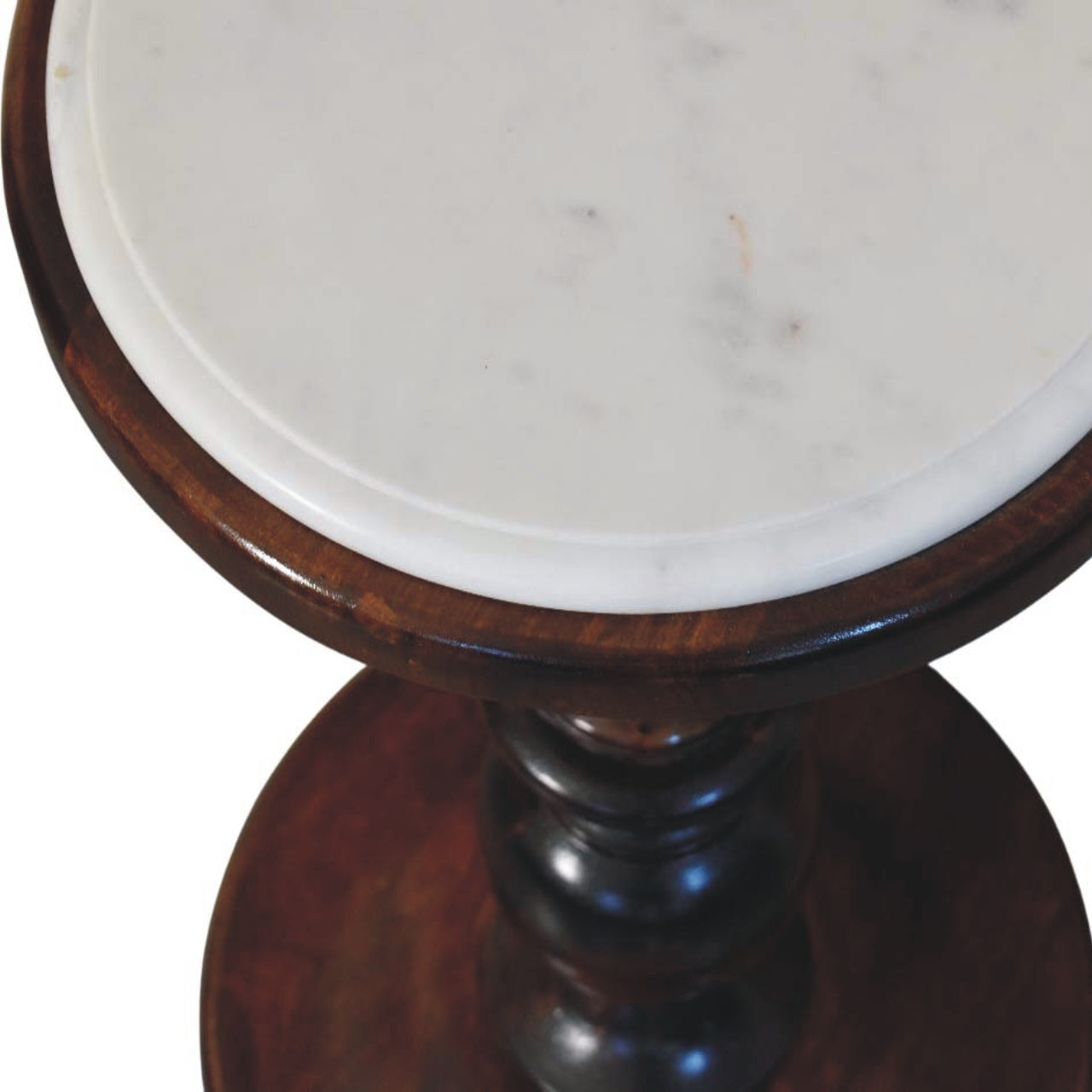 Marble-top side table in solid mango wood, Chestnut finish – top surface close-up